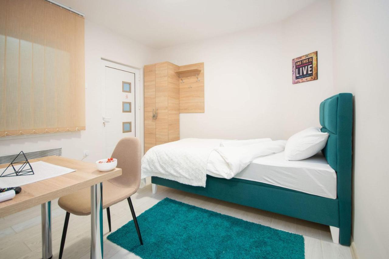 Cvetni Trg Hotel Belgrade Luaran gambar