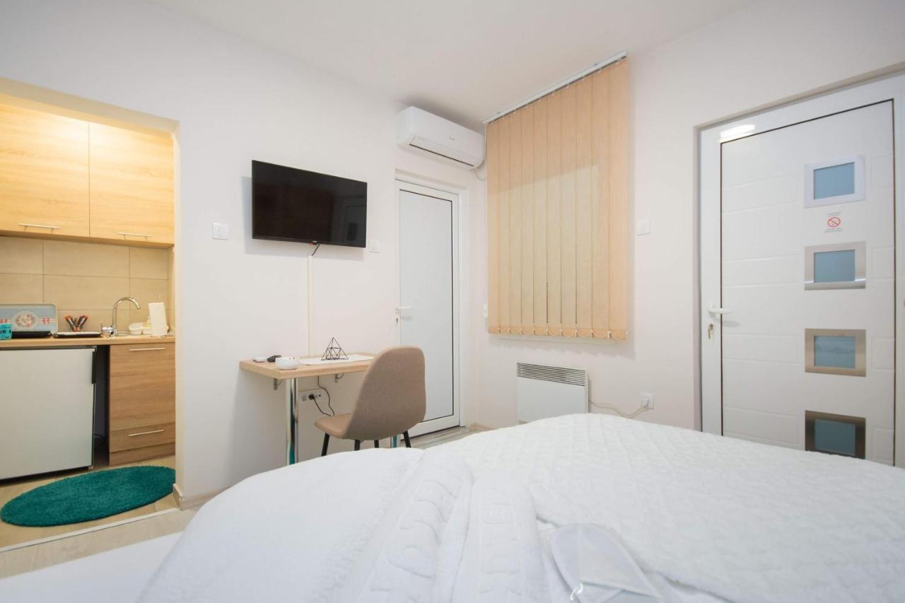 Cvetni Trg Hotel Belgrade Luaran gambar