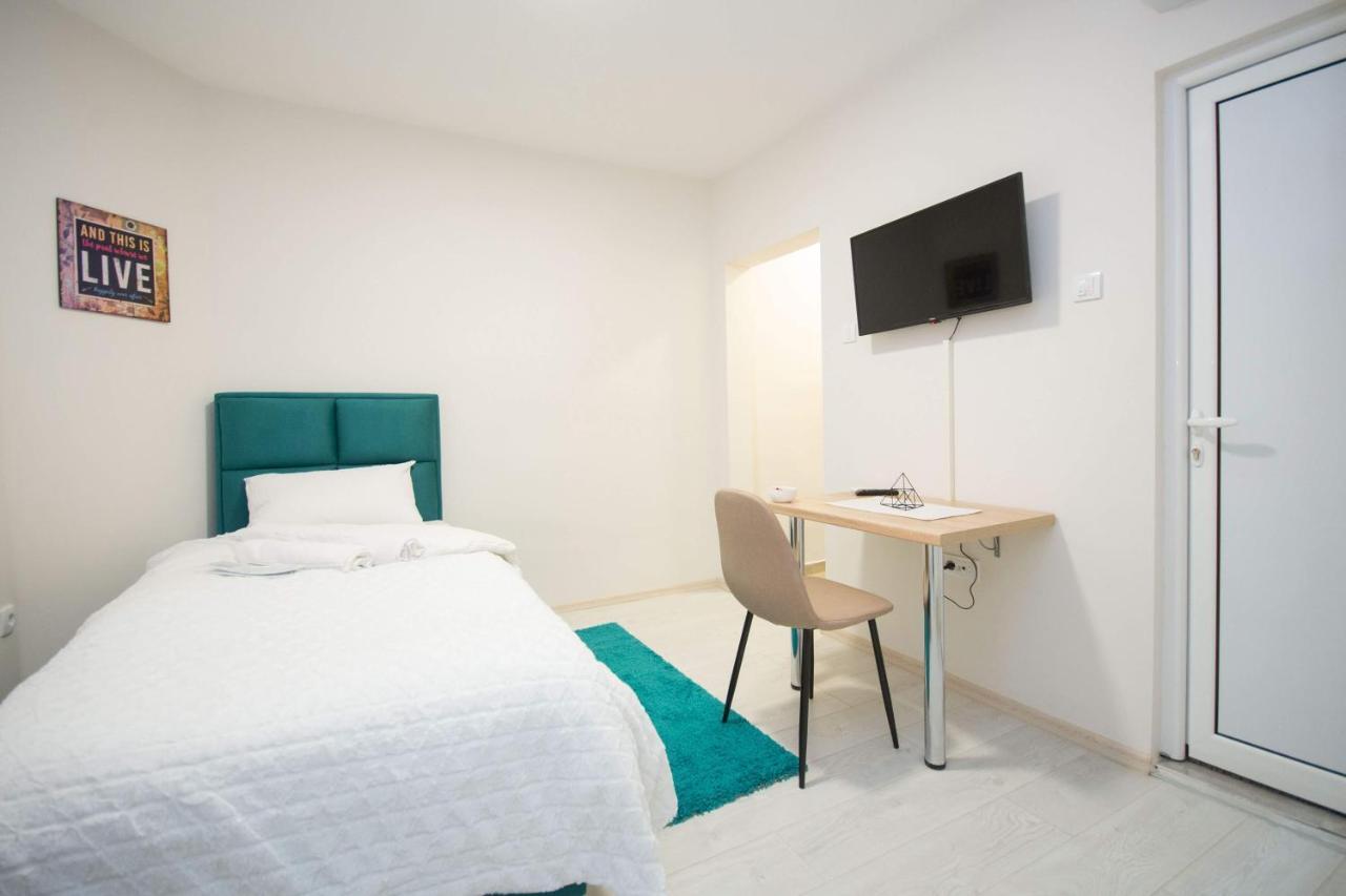 Cvetni Trg Hotel Belgrade Luaran gambar